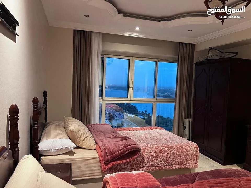 شقه في المعادي تطل على الاهرامات والنيل Apartment in Maadi overlooking the pyramids and the NileVIP