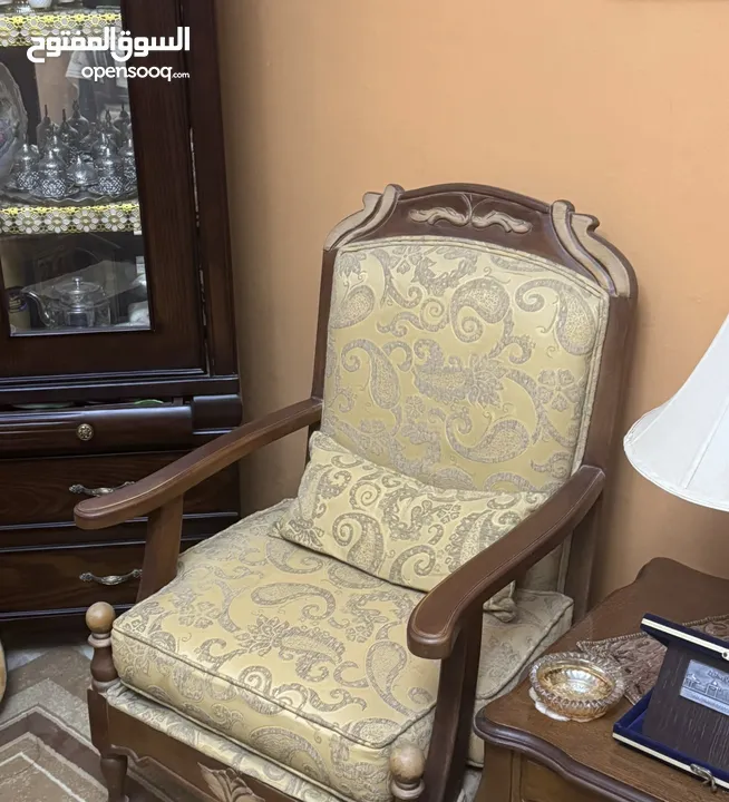 طقم كنب مستعمل بسعر مميز