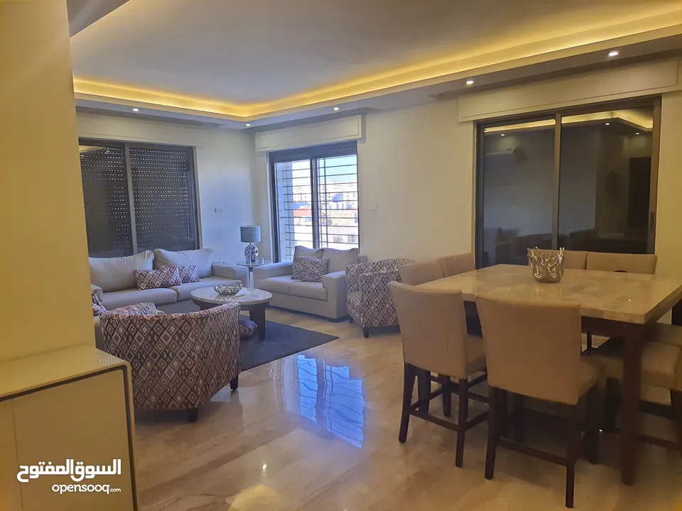 مستعجل - شقة مميزة للبيع 160 متر مع روف 55 متر حي الكرسي عمر البناء 10 سنوات
