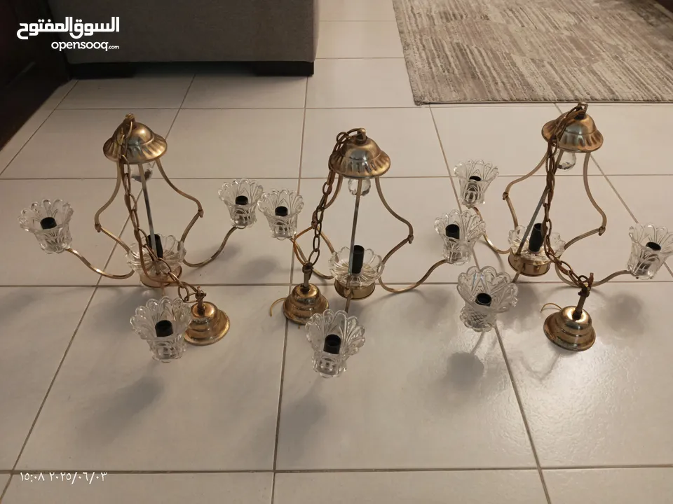 اثاث وكهربائيات