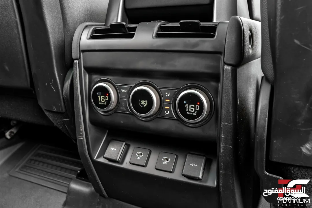2022 Land Rover Defender P400 110 - Full Accessories Package