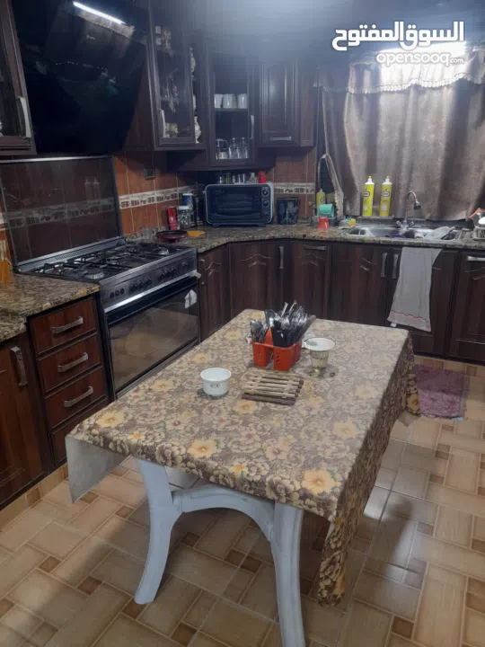 شقة ارضيه للبيع .. الاردن الزرقاء حبل طارق