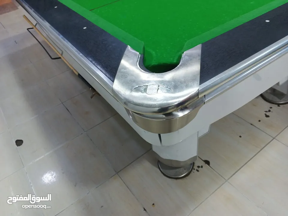 خدمة تنجيد فرش طاولات البلياردو والسنوكر بأفضل انواع القماش أعلى صنف دقه في العمل عاليه،فك نقل تركيب