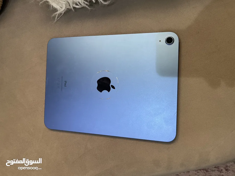 للبيع ايباد 10th 64gb سوف الوصف ضروري