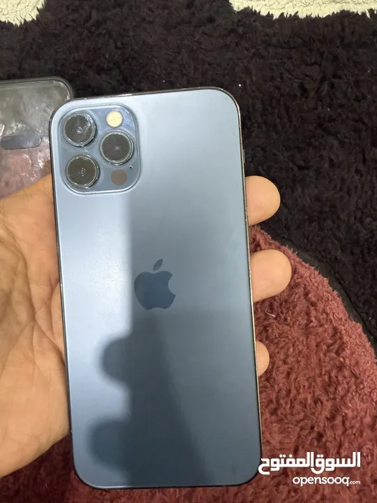 15 بروماكس  و ايفون 12برو