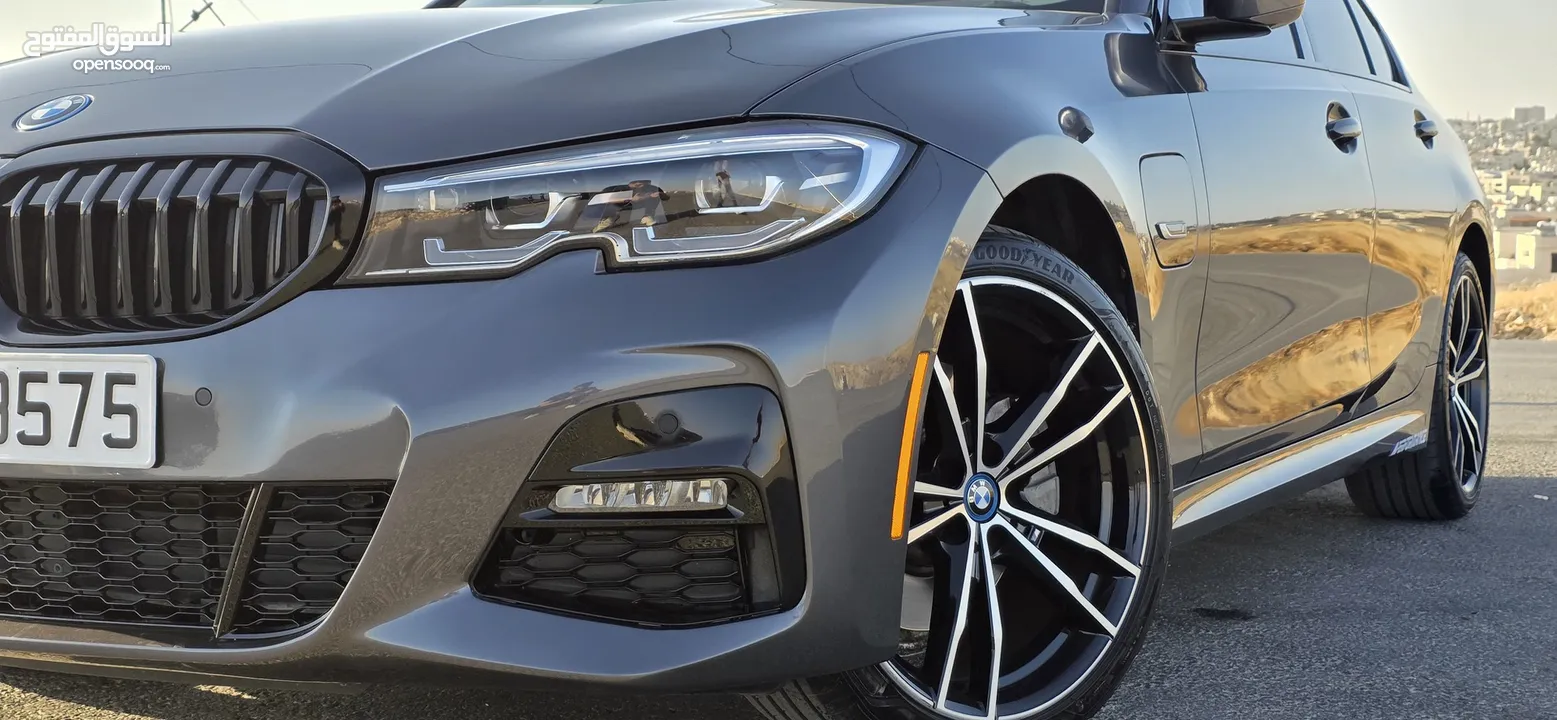 BMW G20 2022  BMW 330e فحص كامل _  فل كامل _ جمرك جديد _ ترخيص سنة كاملة _ ولا اي ملاحظة نهائيا