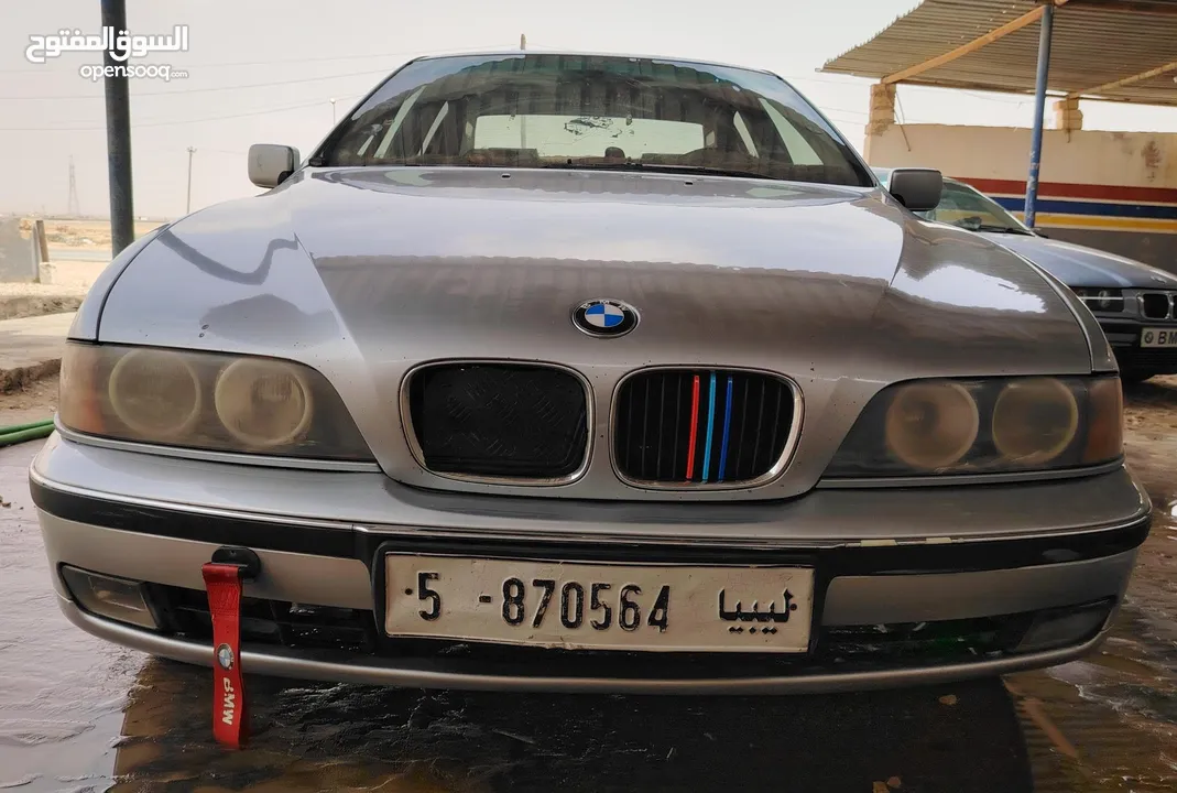 فنس واحد Bmw525 نضيفا