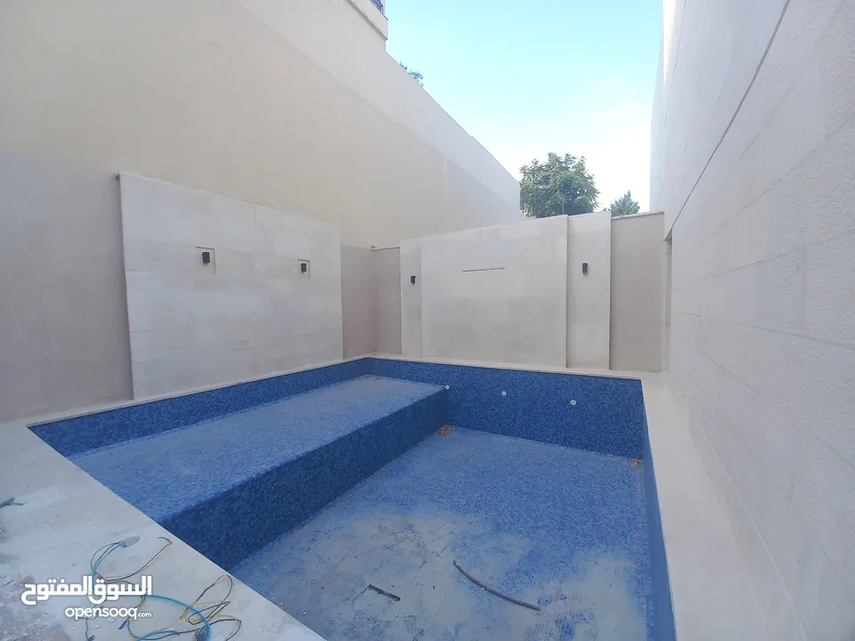 شقة شبه مفروشة للإيجار في عبدون ( Property 38508 ) سنوي فقط