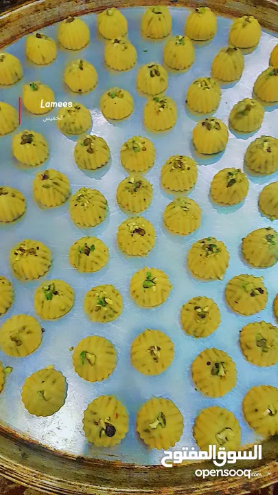 معمولاتي بنقشاتي
