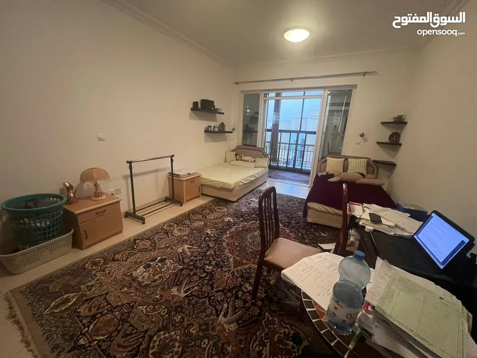 Top Floor 2 Bedrooms, Muscat Hills  شقة غرفتين للتملك الحر مسقط هيلز