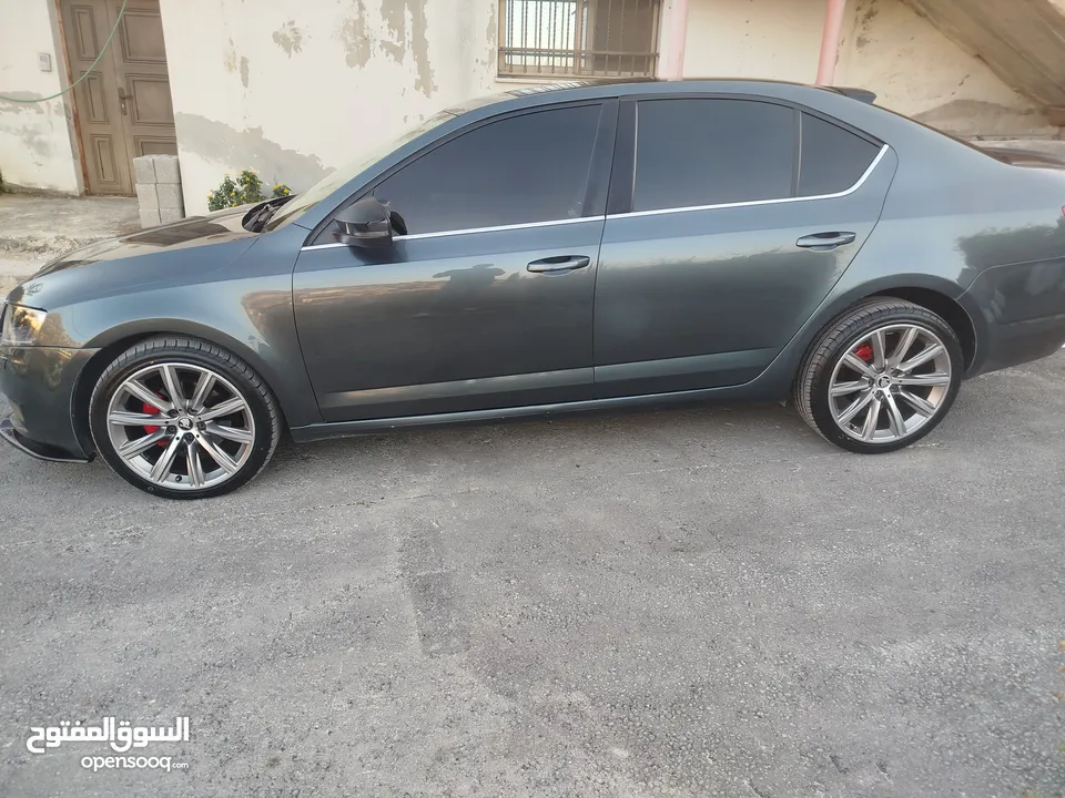 سكودا اصل برايفت 2016 بالرخصة مطور 2000 جير عادي