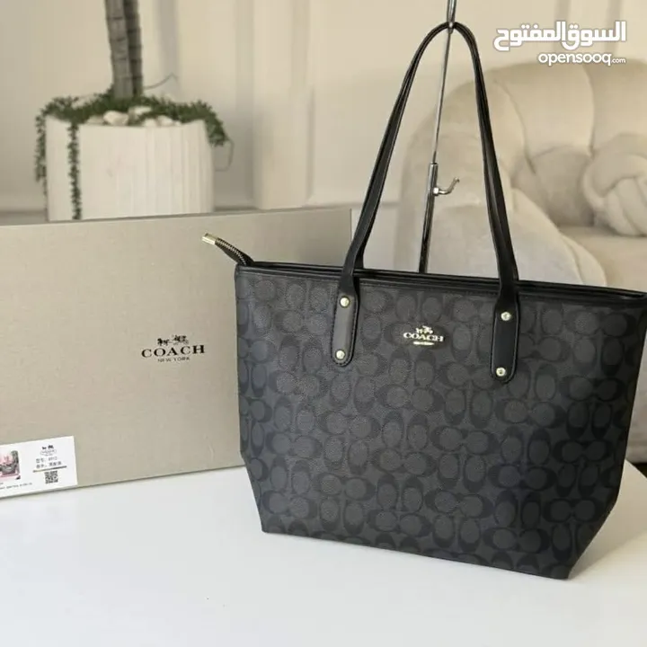 شنطة ماركة كوتش