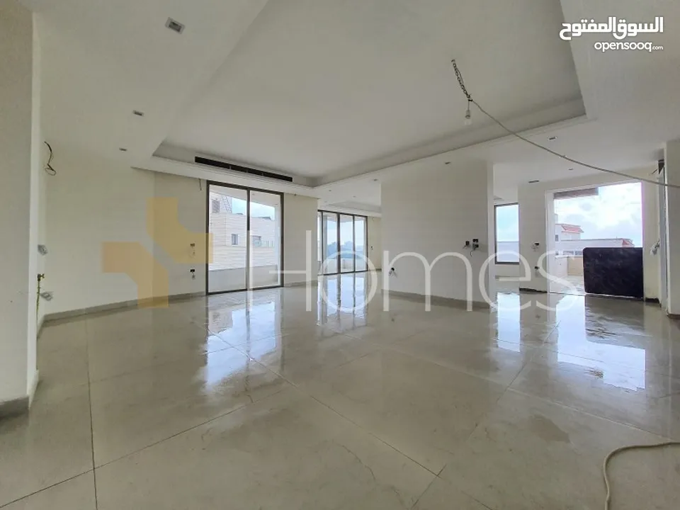 شقة دوبلكس طابقية مع مسبح للبيع في الظهير بمساحة بناء اجمالية 440م