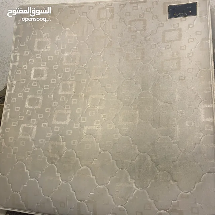 فرشة مستعملة