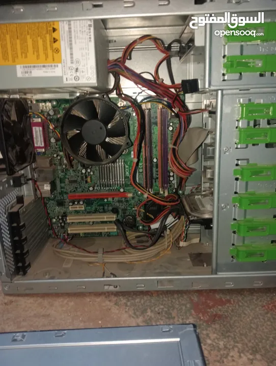 موجود جهاز بلاي ستيشن 3 وجهاز كمبيوتر بلاي ستيشن 3 مهكره مع ايتين وجهاز كمبيوتر مع شاشه توصيل مجاني