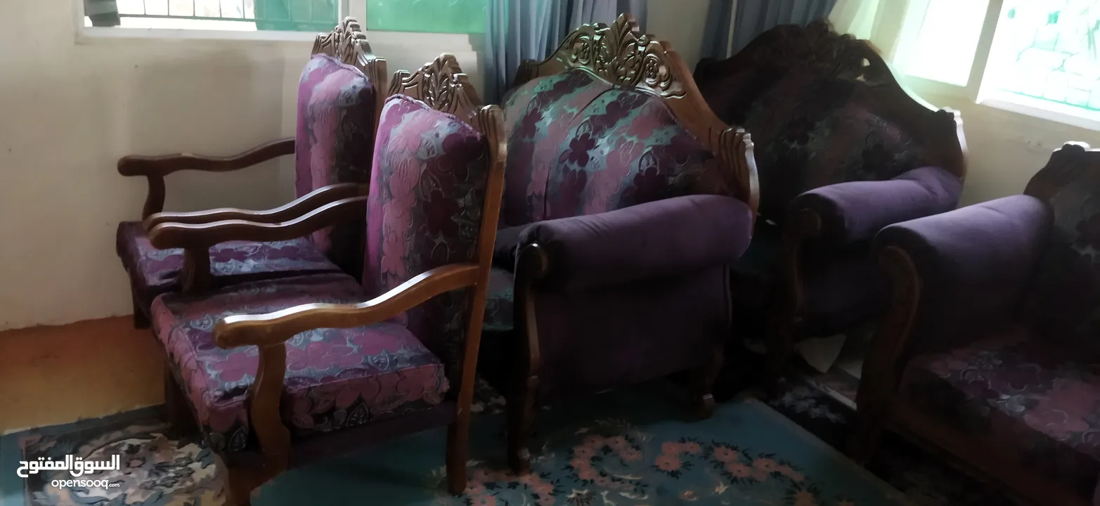 طقم كنب تسع مقاعد بحاجة شغل بسيط