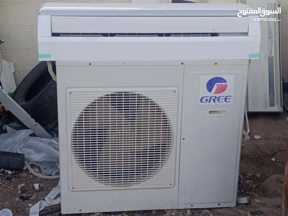 Gree A c 2ton good condition and good cooling big compressor