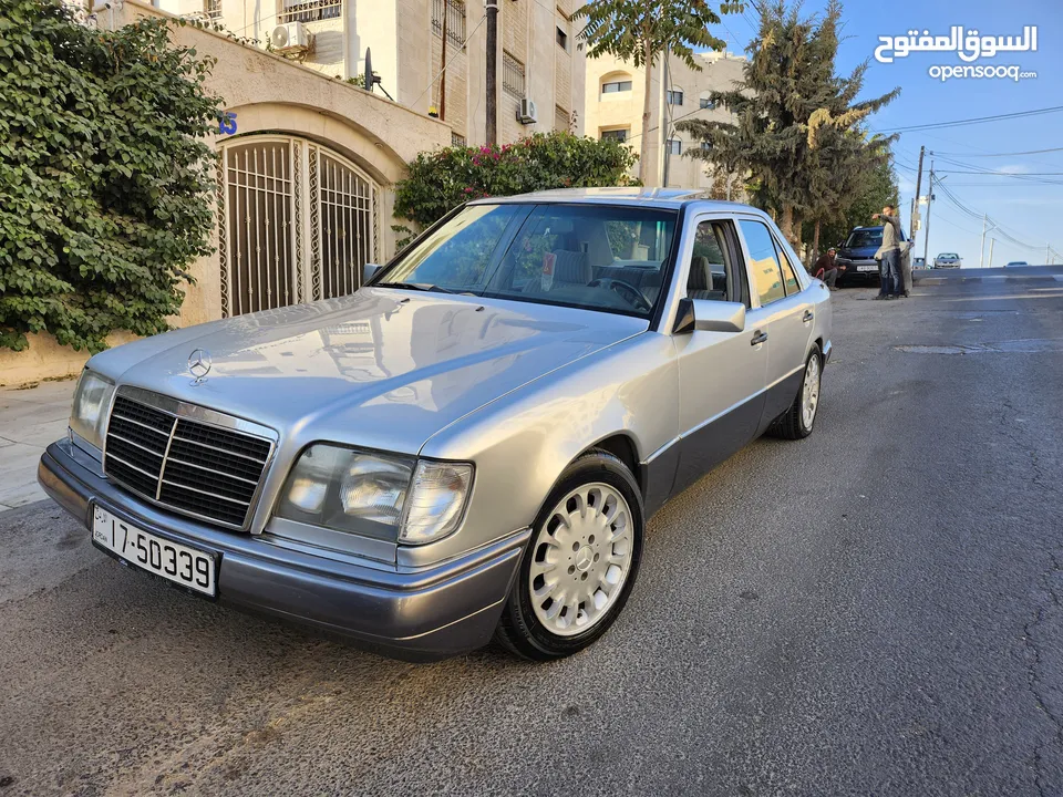 مرسيدس E200 1988 بحالة جيدة جداا