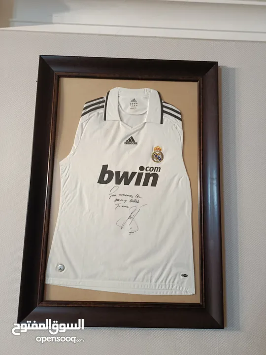 بلوزه مدريد موسم 2008-2009 موقعه من راؤول ولاعبين مدريد لون ابيض من اديدس