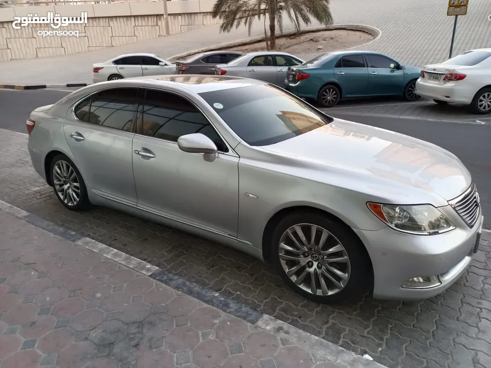 Used Lexus LS460 2007 for sale in dubai