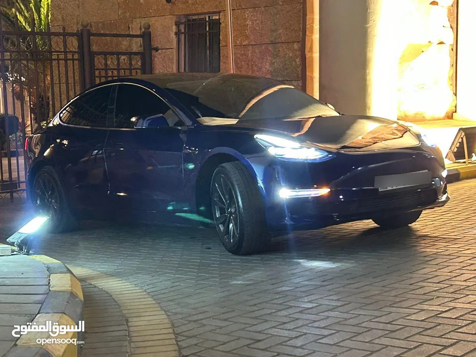 tesla model 3 long range dual motor 2022 بالسعر القديم