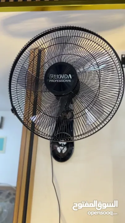 مروحه مع روموت دجتل حائط  مروحه مكتبيه  بأفخم الماركات العالمية  بكفالة سنتين من الوكيل..