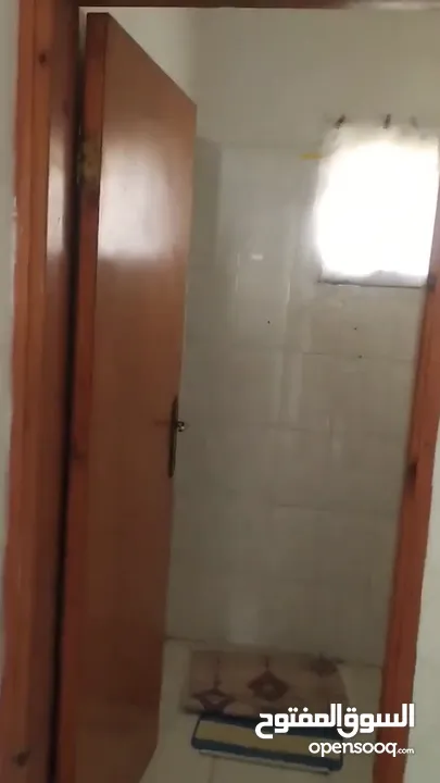 شقة للايجار واقعة في حي البساتين