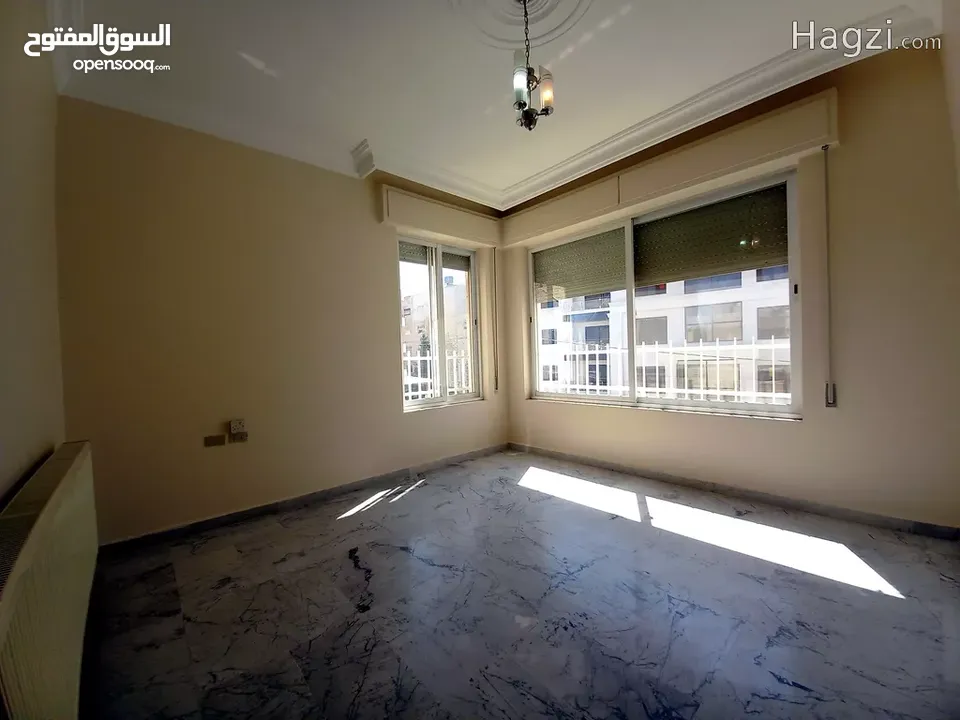 شقة غير مفروشة للإيجار في دير غبار  ( Property 34720 ) سنوي فقط