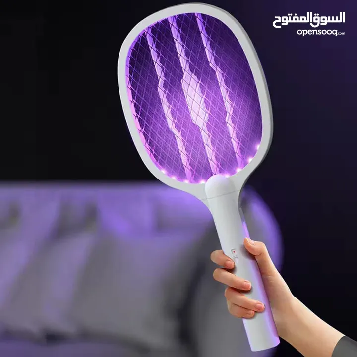 مضرب ناموس كهربائي مع قاعدة لقتل جميع أنواع الحشرات المزعجة.شبكة كهربائية من 3 طبقات.