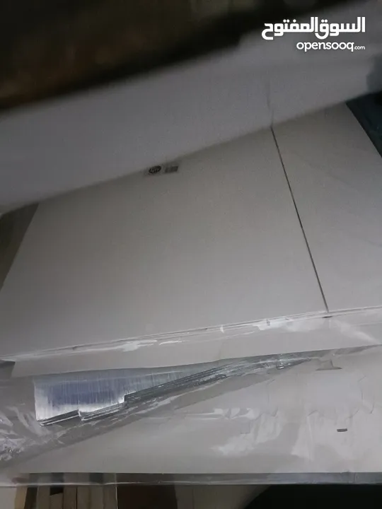 لوازم وكراتين للكعك