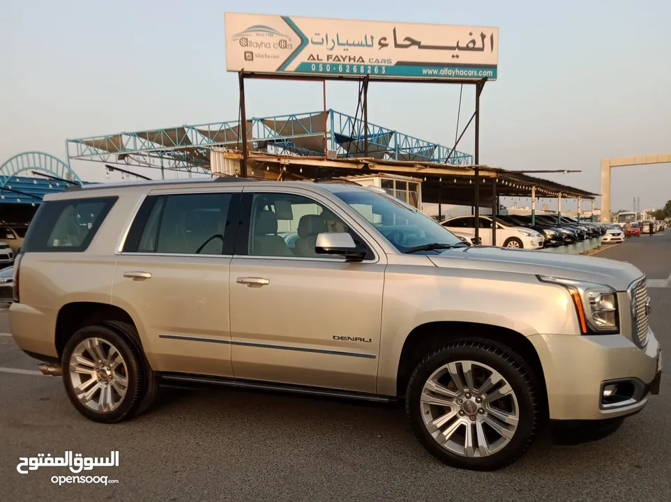 GMC Yukon Denali V8 6.2L Full Option Model 2017