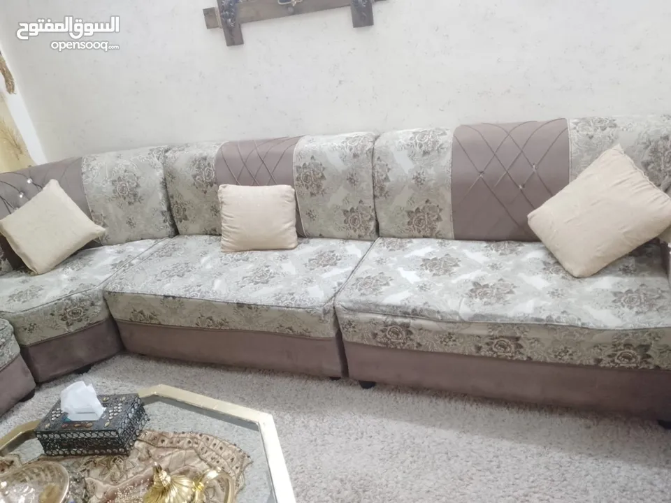 اثاث للبيع بسعر مميز