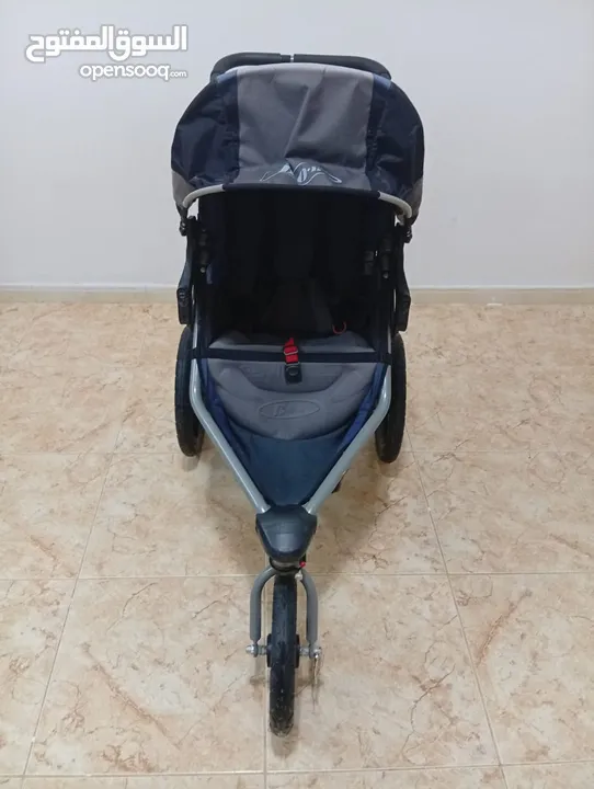 عرباية من ماركة BOB صناعة امريكية العرباية نظيفة و سهلة الطوي ع شكل شنطة السعر80موجودة في اربد حوارة