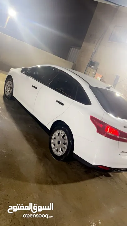 فورد فوكس للبيع موديل 2016