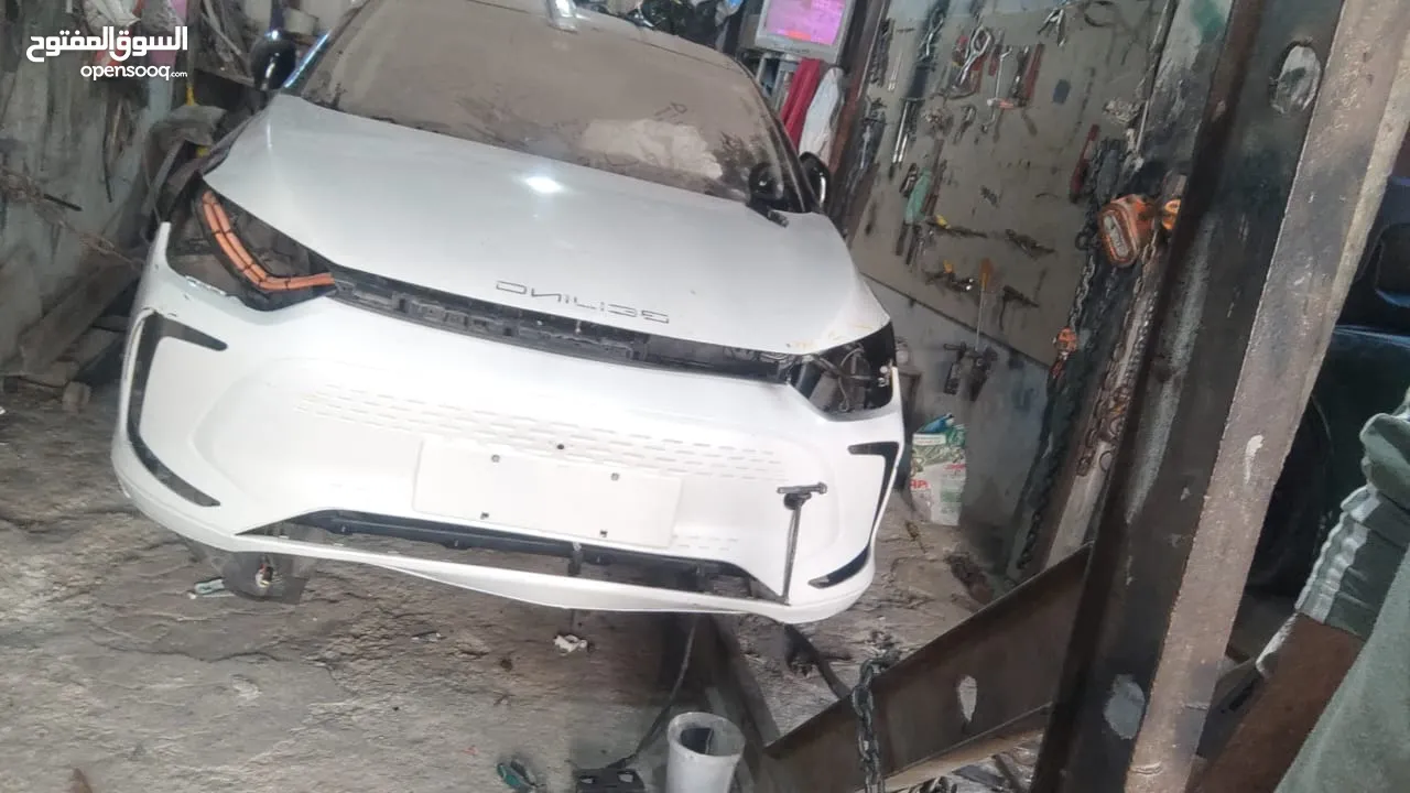 قطع غيار السيارات