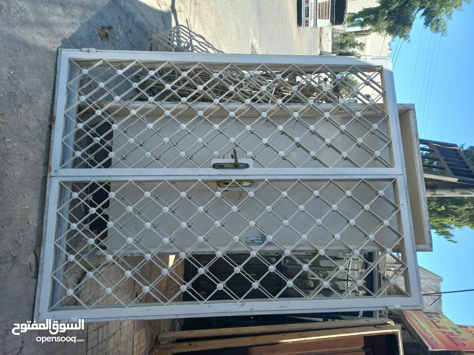 ابواب حمايه عدد 2 نفس الشكل ونفس المقاس