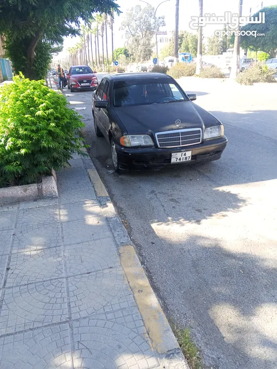 سياره للبيع