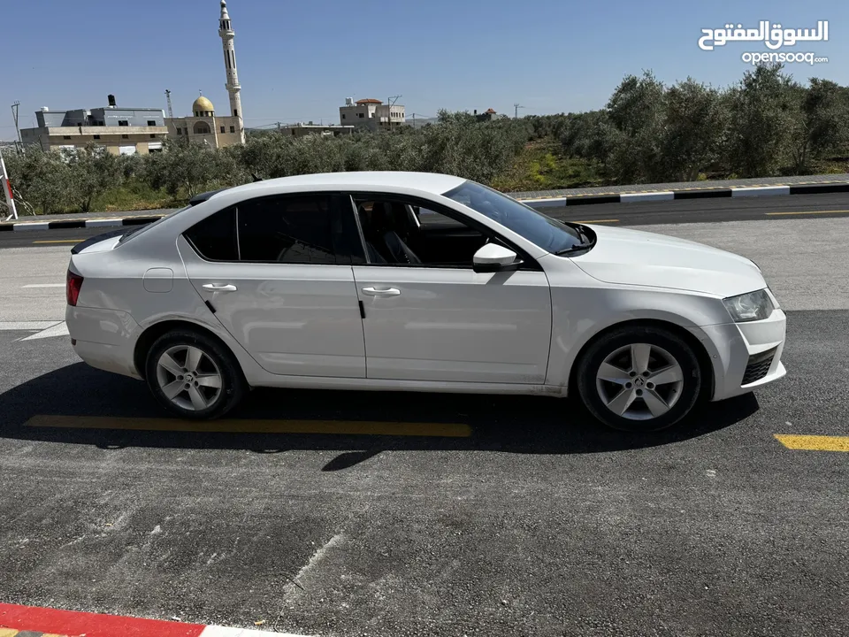 سكودا اوكتافيا 2015 للبيع