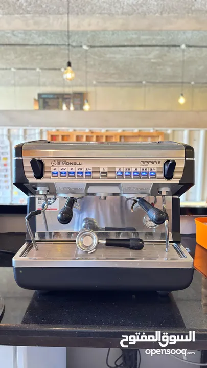 مطحنة اسبريسو MAZZER + ماكينة قهوه SIMONELLI