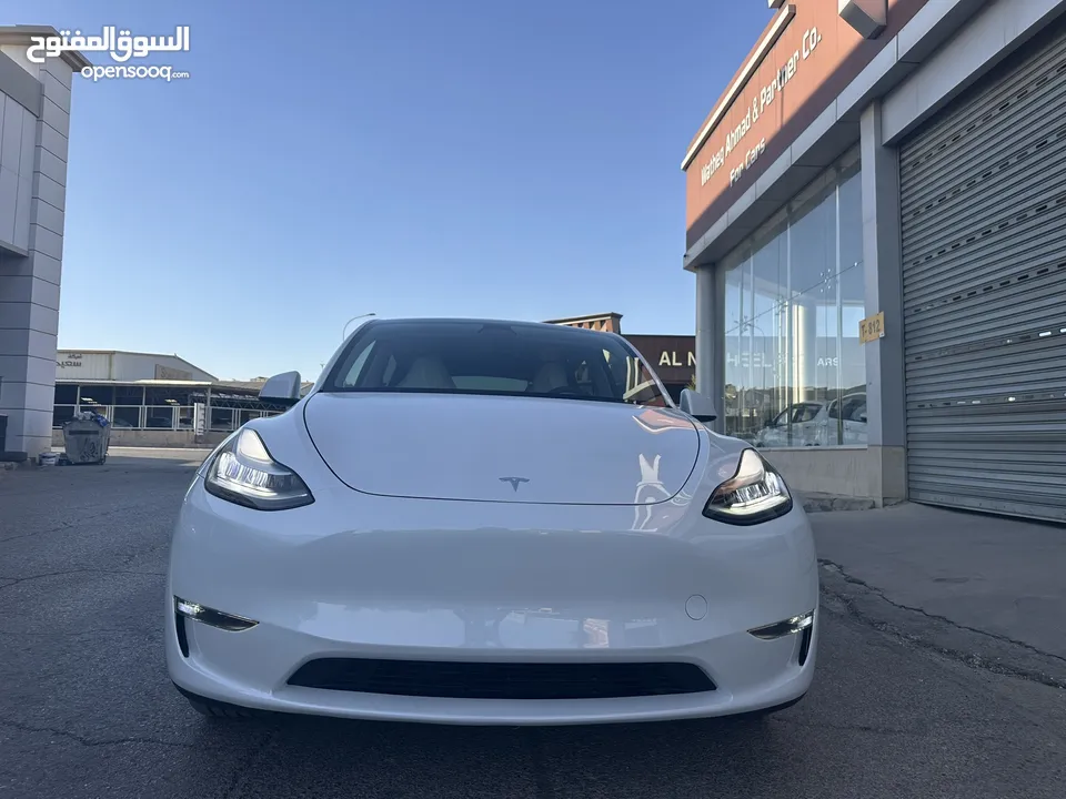 TESAL MODEL Y LONG RANGE DUILMOTOR 2023