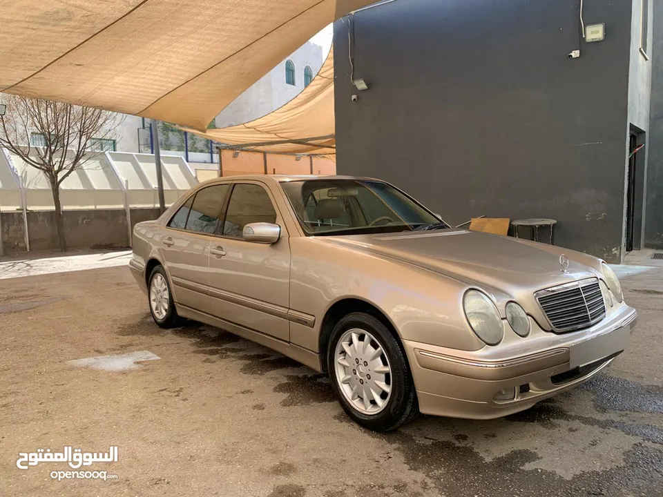 MERCEDES E200 ELEGANCE model 2000