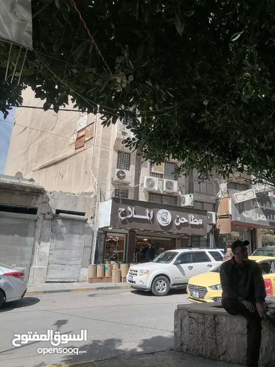 مكتب للبيع مقابل الساعه في اربد
