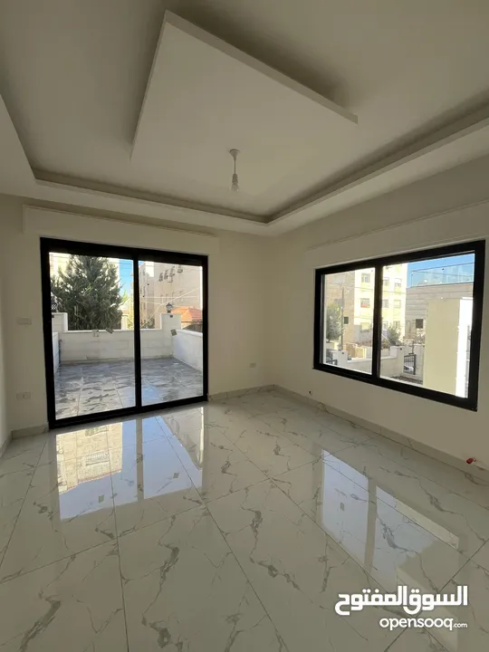 شقة مميزه في ضاحية الياسمين بتشطيب مميز