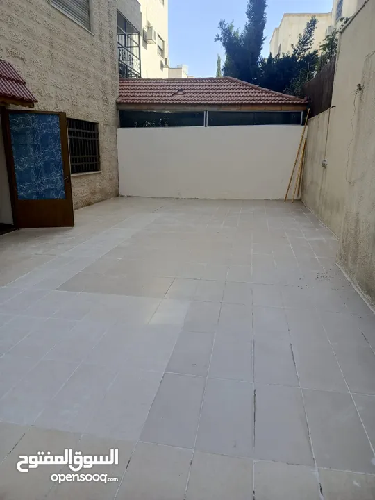شقه ارضيه مميزه
