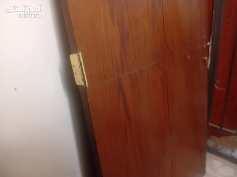 باب خشب صلد قشره بلوط