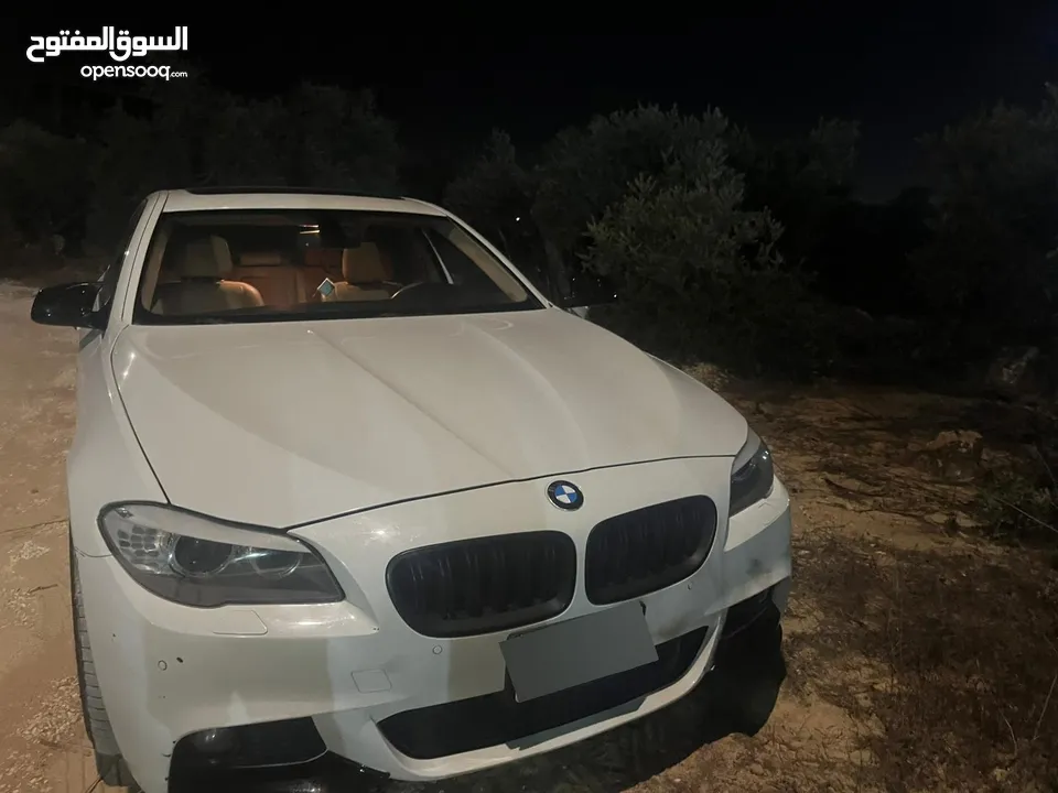 BMW 520 2012 فل الفل السياره بصلاه عنبي موجوده بببديا الي معنييين يتواصلو عرقم