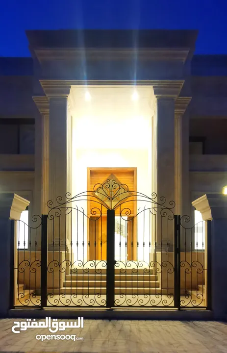 قصر فاخر للبيع في عبدون