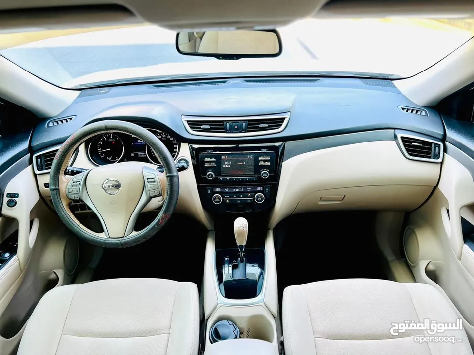 NISSAN XTRAIL 2015 WHITE GCC WITH SUNROOF