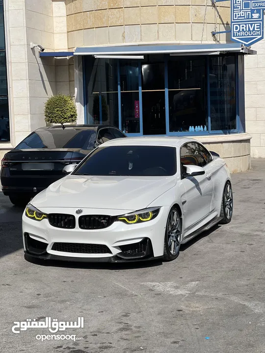 BMW M4 COMPETITION