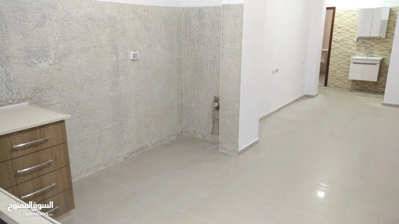 شقة مشطبة حديثا للبيع